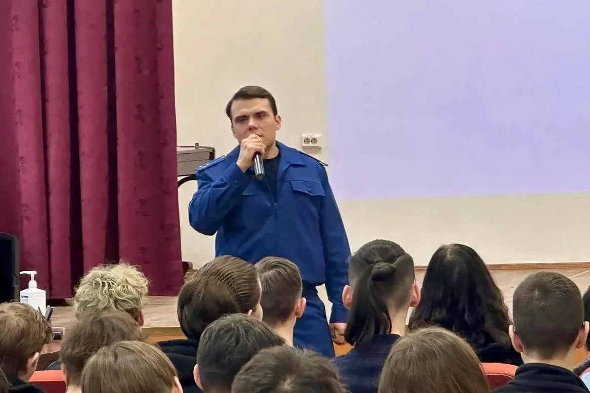 Спасти нерядового прокурора. Арестованного за пытки Сергея Качушкина пытается спасти от нар его отец, близкий к Патрушеву